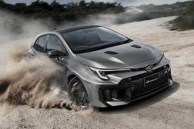 RZ［GR-DAT（8AT・4WD）］